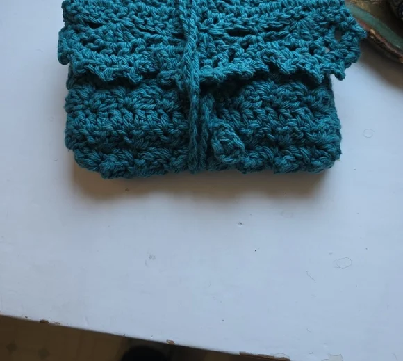 Teal Tarot Card Or Oracle Card Holder - Handmade Cotton Crochet - Picture 3 of 5